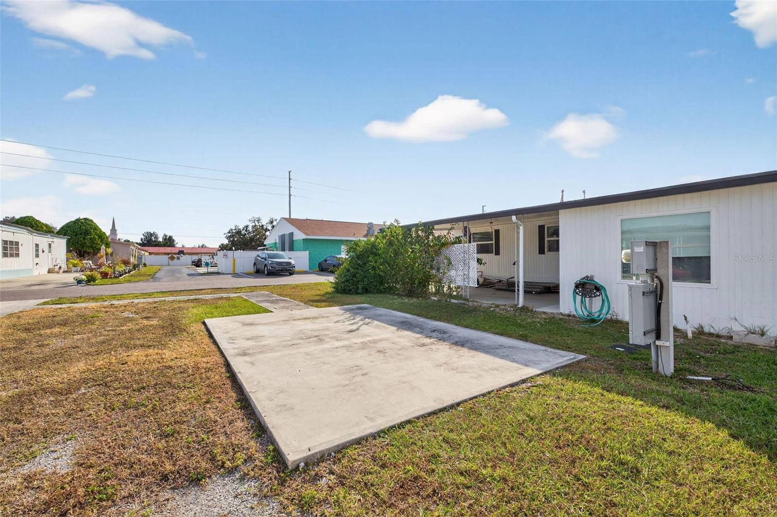 Image 6 of 30 For 38627 Lansing Avenue