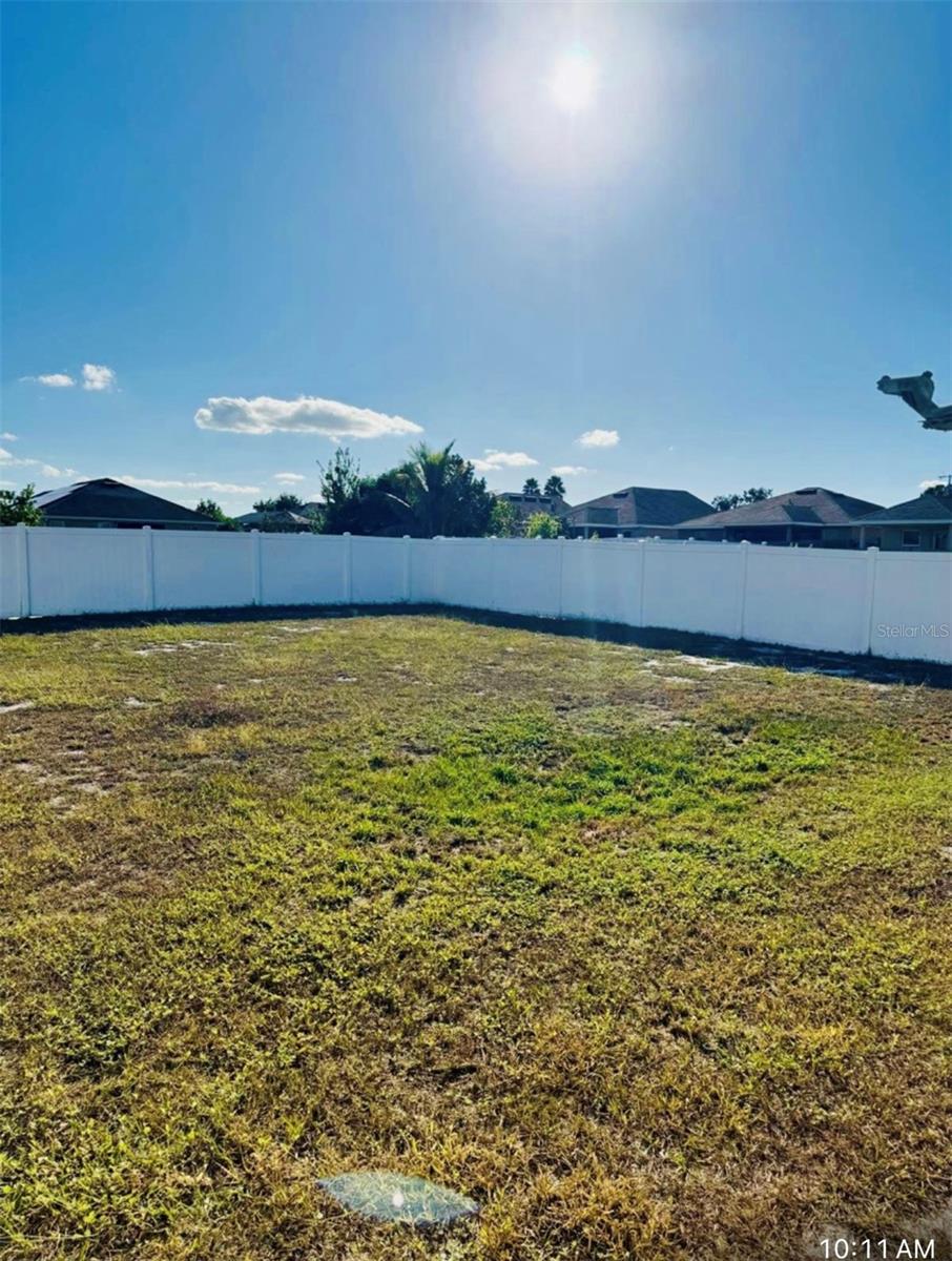 Image 3 of 3 For 4108 Island Lakes Drive