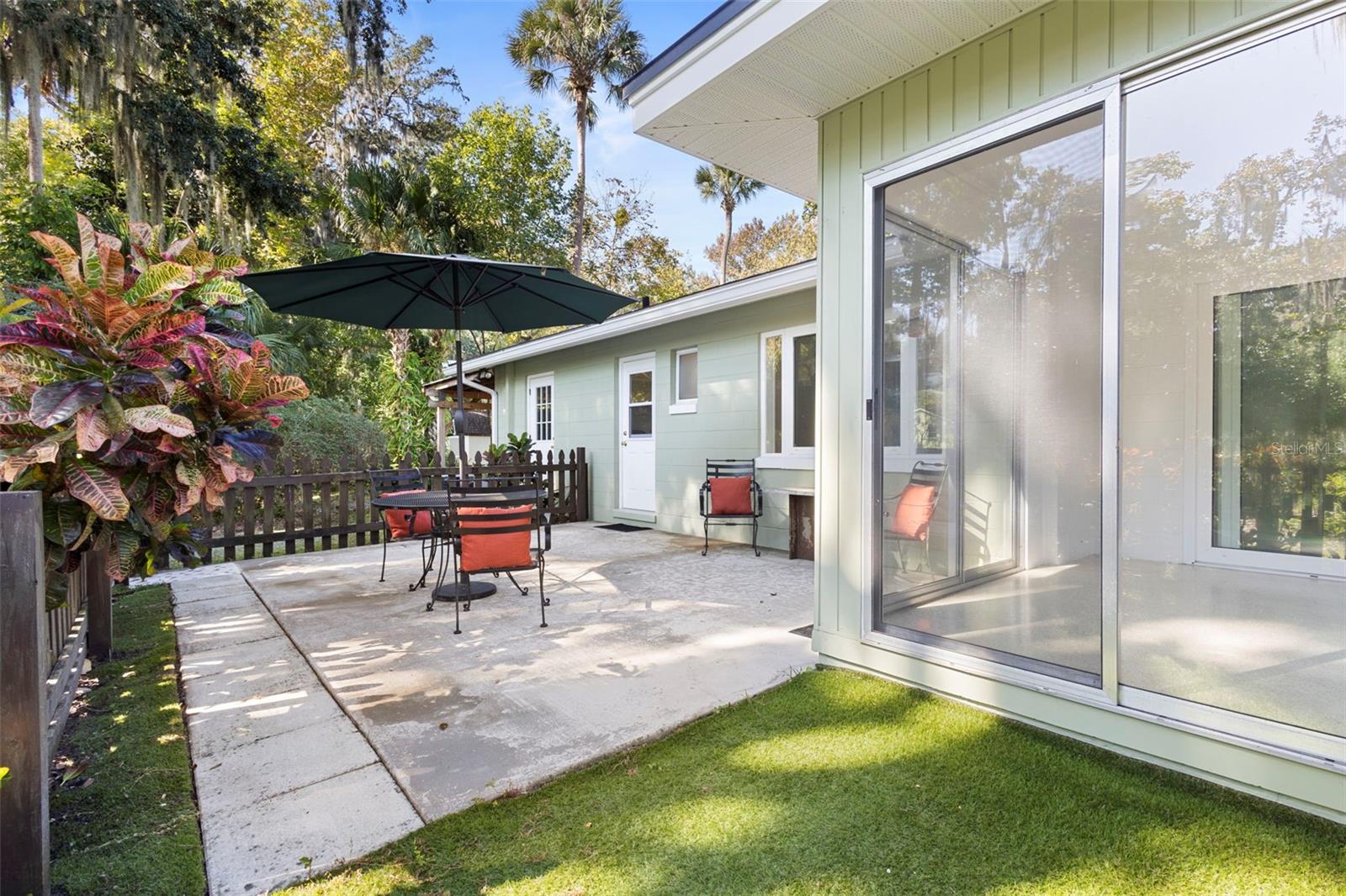 Image 42 of 78 For 353 Lake Crescent Drive