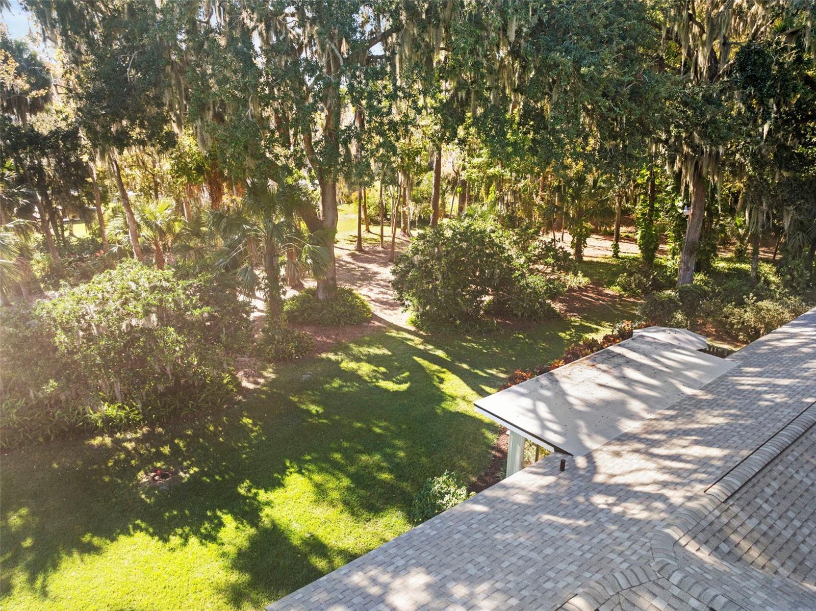 Image 52 of 78 For 353 Lake Crescent Drive