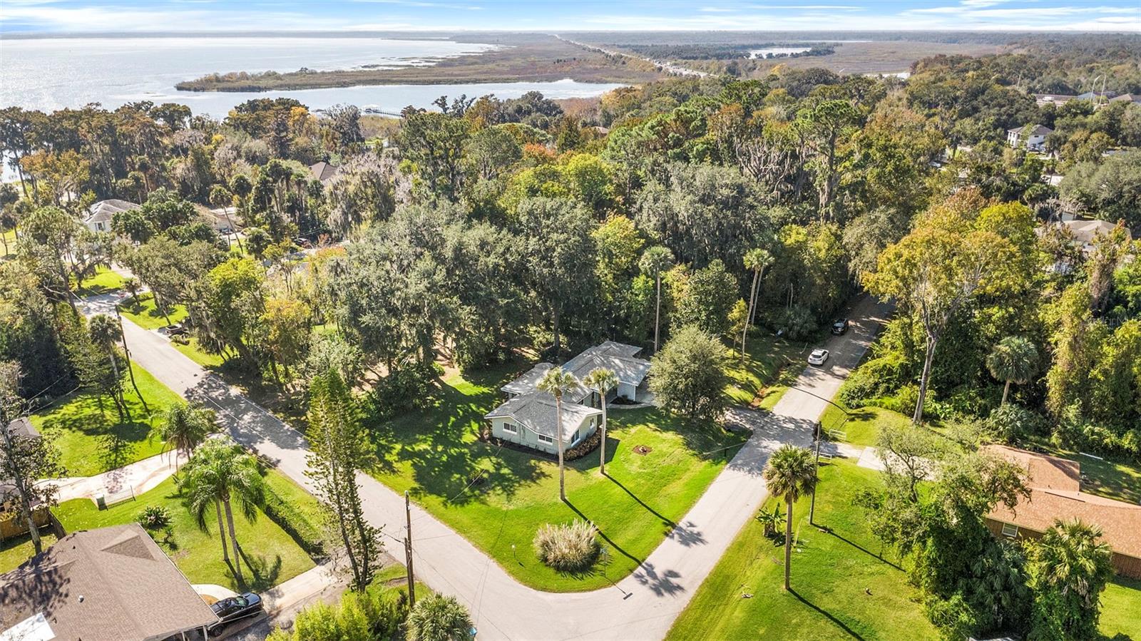 Image 72 of 78 For 353 Lake Crescent Drive