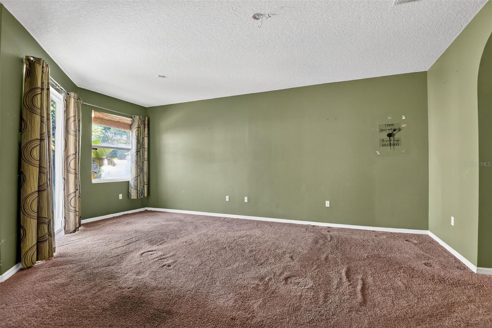 Image 14 of 33 For 101 Oak Haven Circle