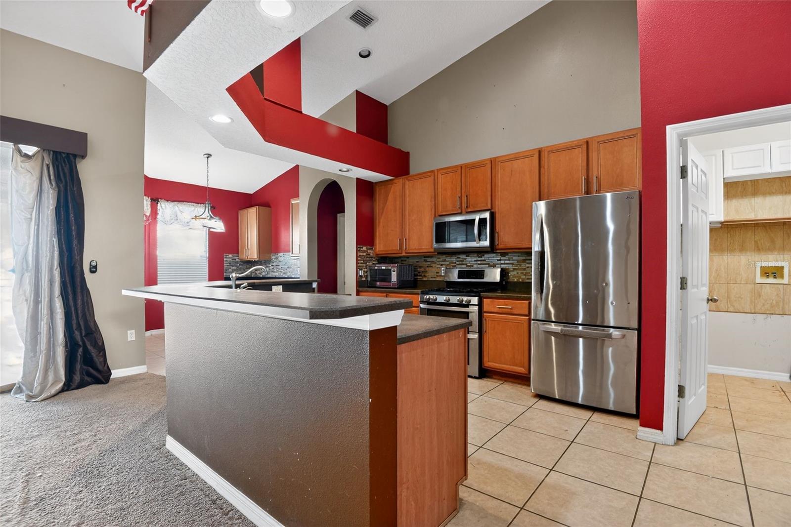 Image 17 of 33 For 101 Oak Haven Circle