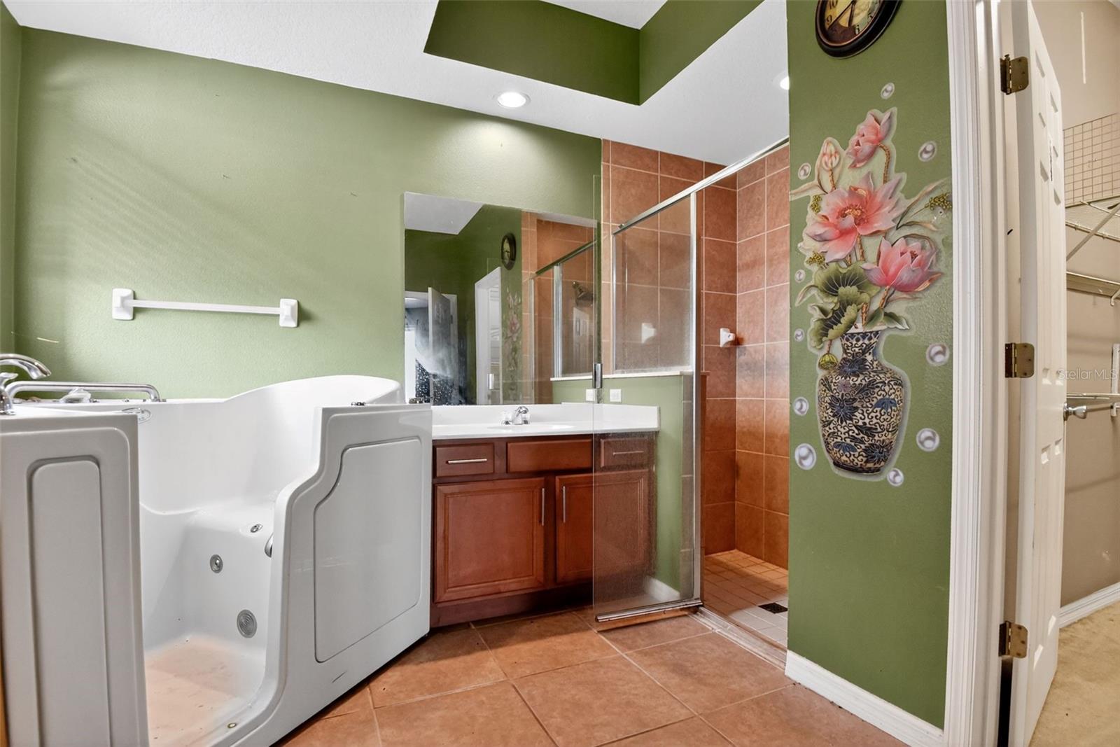 Image 29 of 33 For 101 Oak Haven Circle