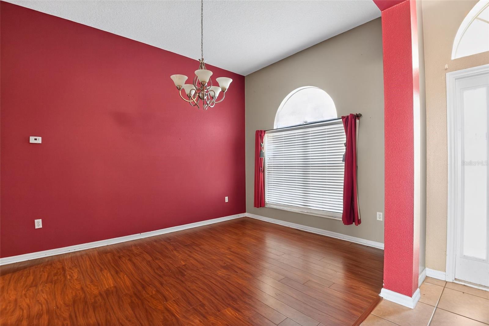 Image 8 of 33 For 101 Oak Haven Circle