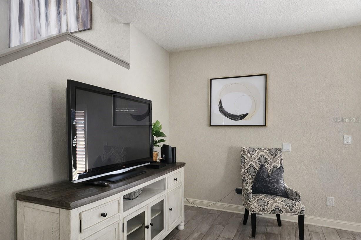 Image 5 of 25 For 3500 Calabria Avenue