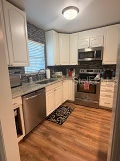 Image 5 of 29 For 1118 Villa Lane S