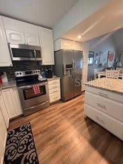 Image 7 of 29 For 1118 Villa Lane S