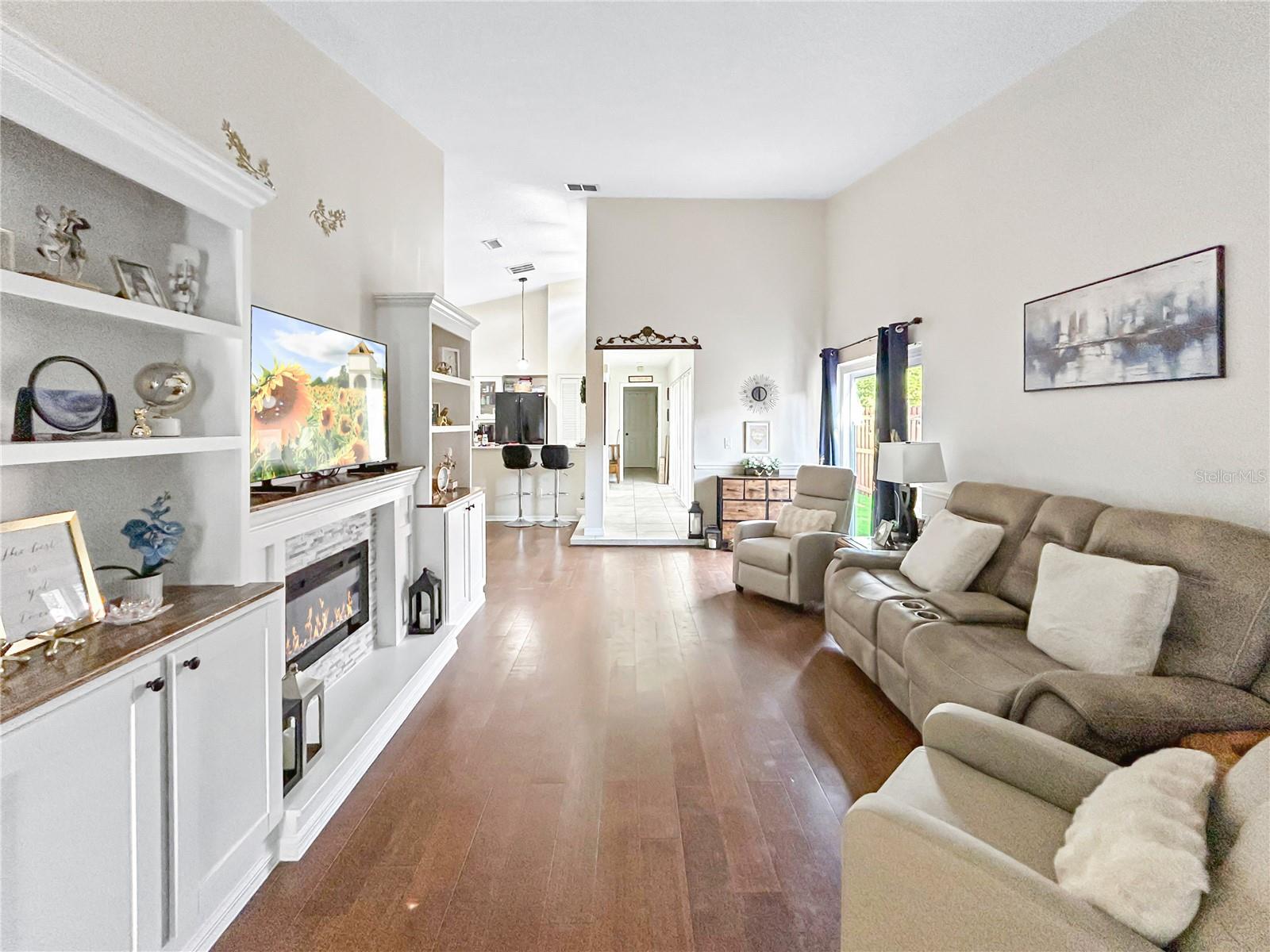 Image 5 of 18 For 909 Augusta National Boulevard