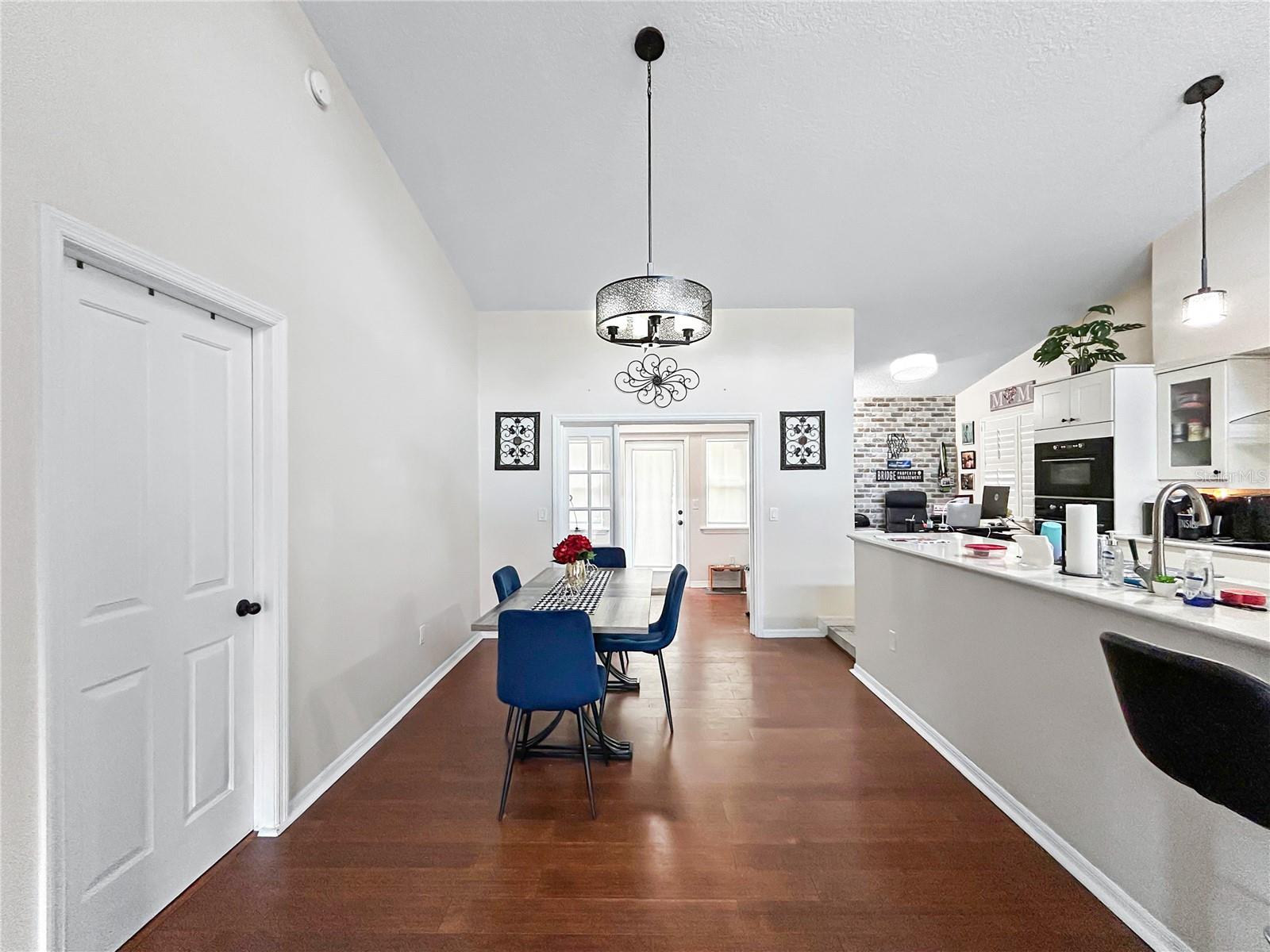 Image 9 of 18 For 909 Augusta National Boulevard