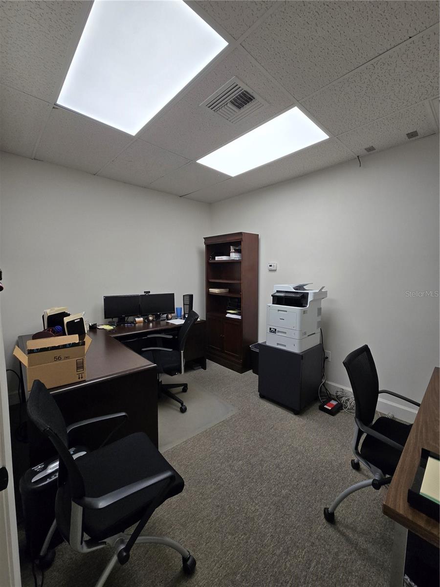 Image 19 of 36 For 2250 Lee Road 206