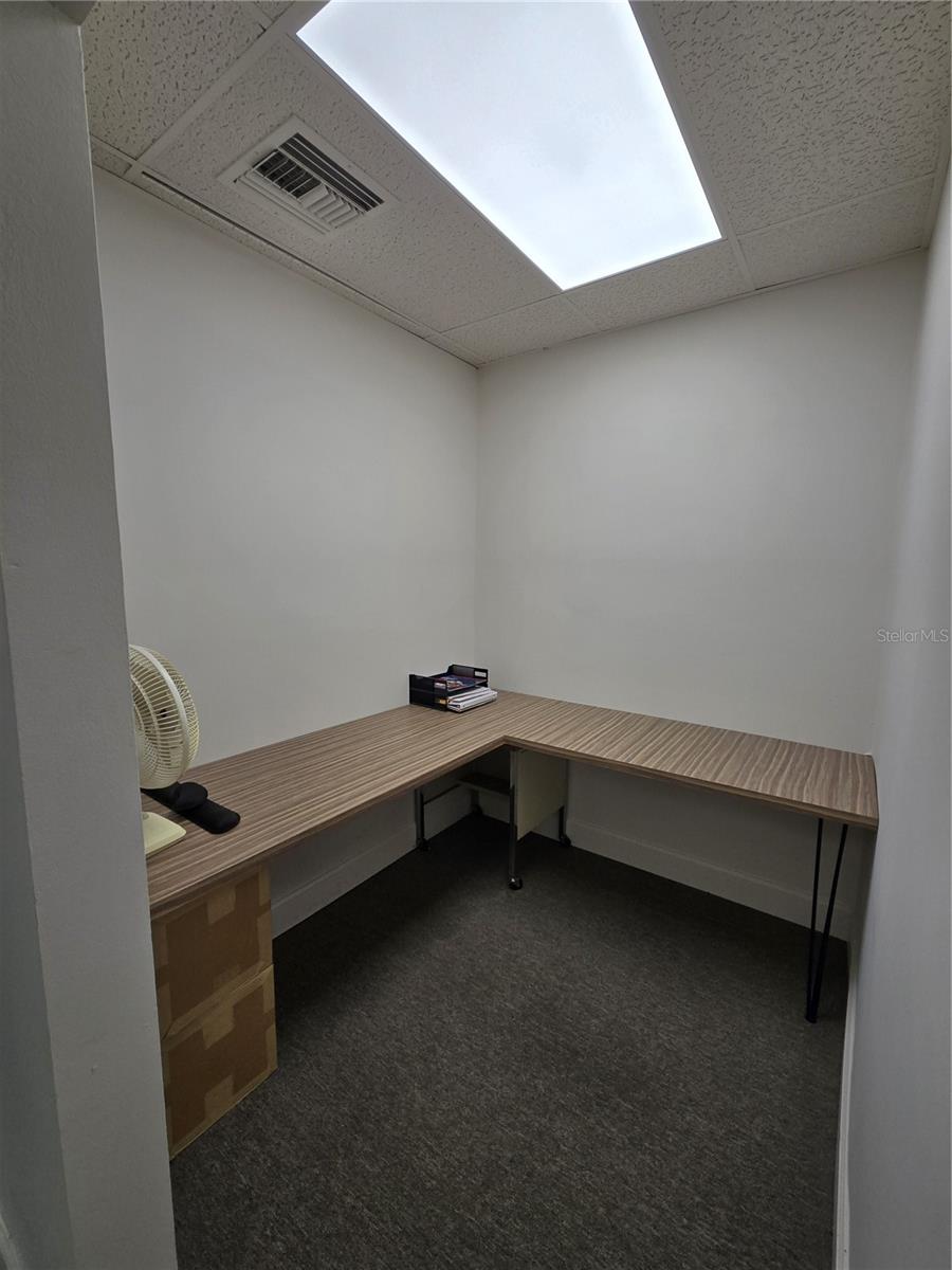 Image 28 of 36 For 2250 Lee Road 206