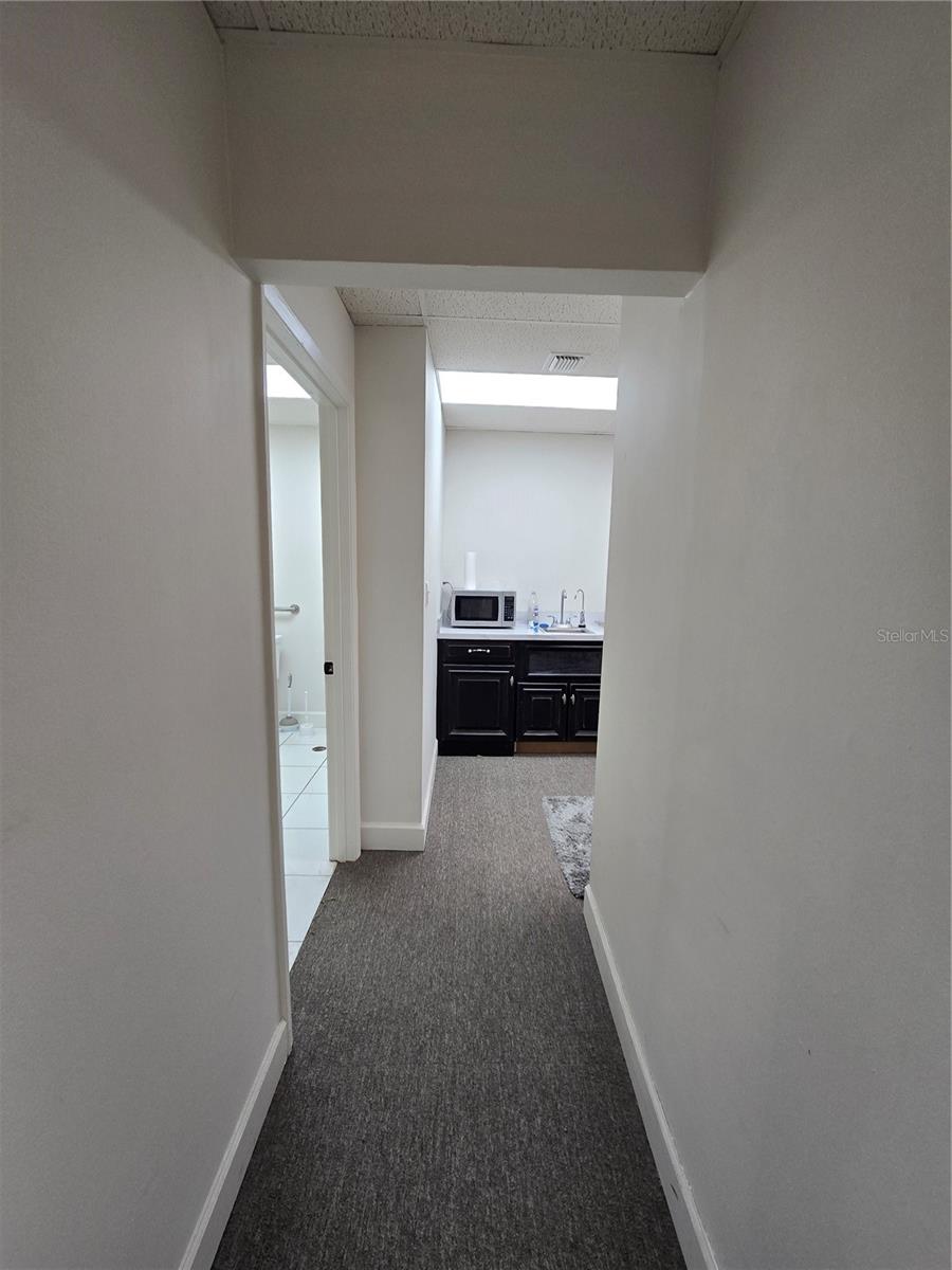 Image 30 of 36 For 2250 Lee Road 206