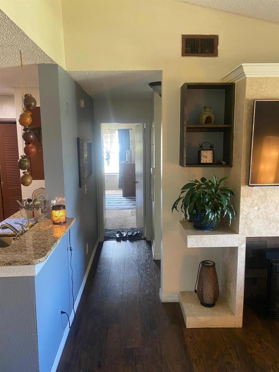 Image 3 of 15 For 2030 Cascades Boulevard 302