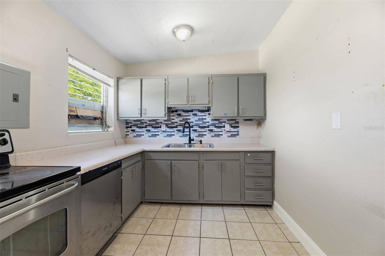 Image 10 of 25 For 3947 Pensacola Drive