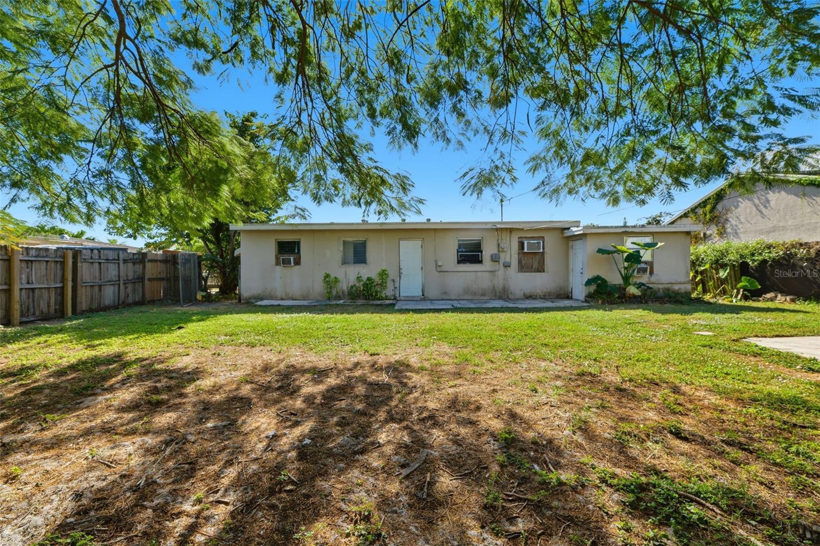 Image 23 of 25 For 3947 Pensacola Drive