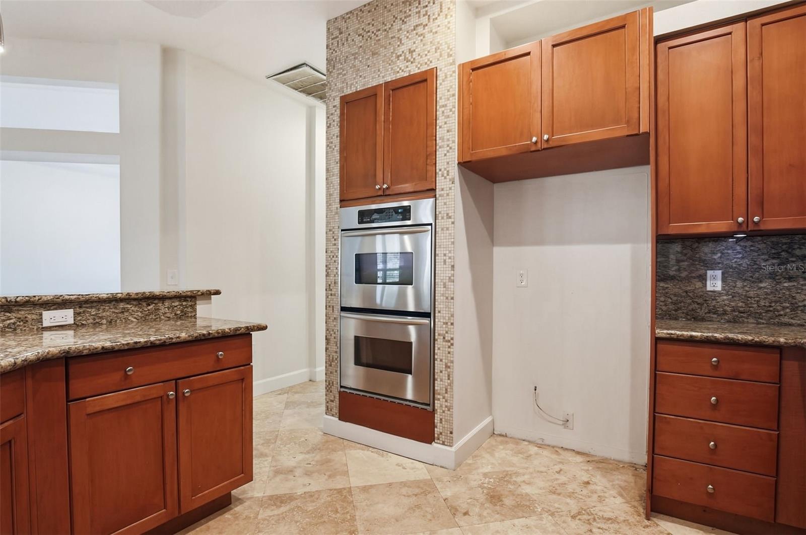 Image 17 of 45 For 18804 Forest Glen Court