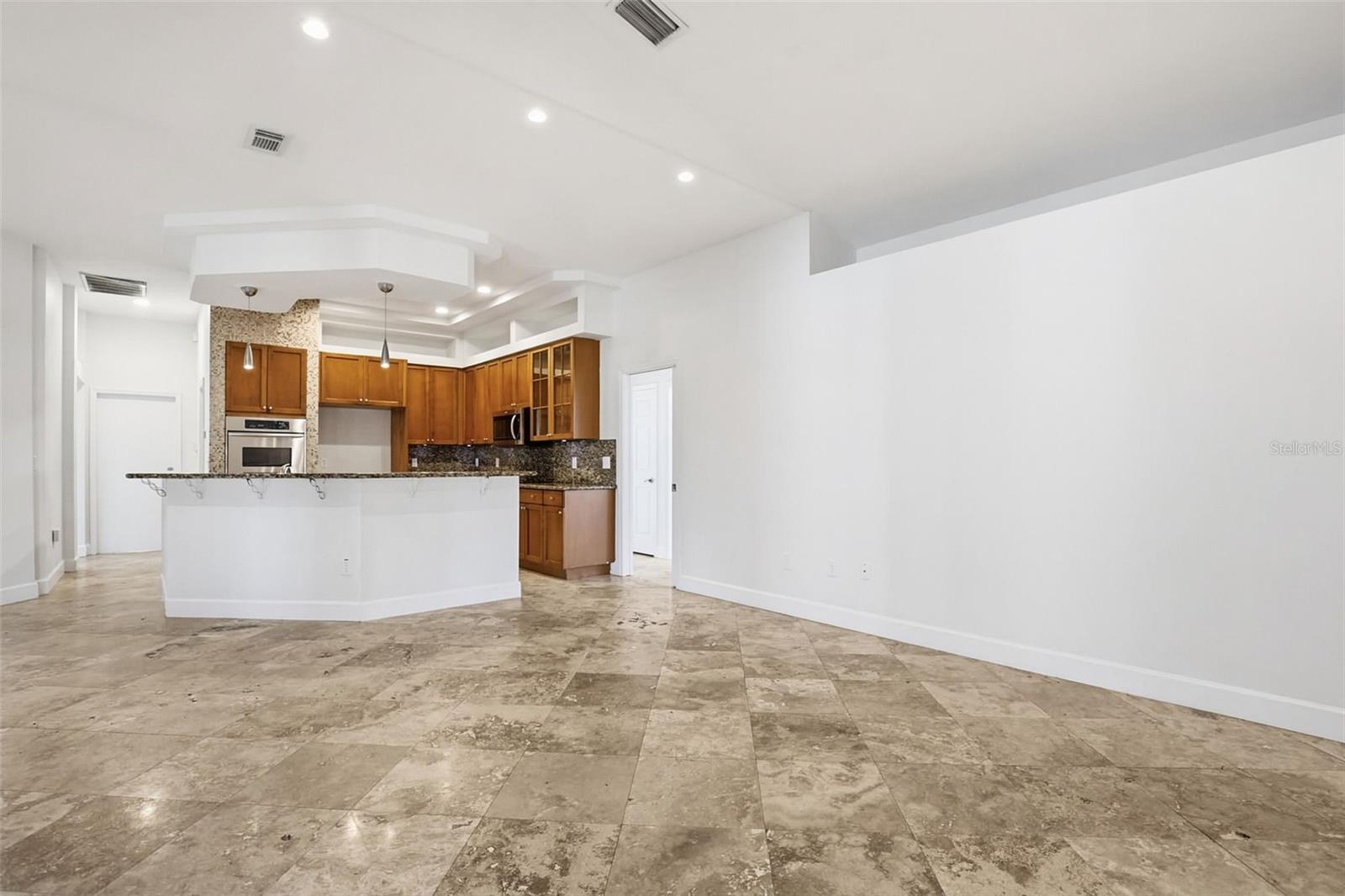 Image 19 of 45 For 18804 Forest Glen Court