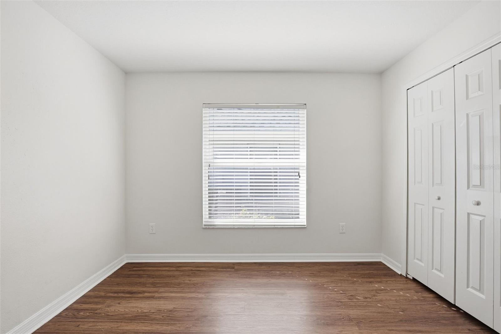 Image 24 of 45 For 18804 Forest Glen Court