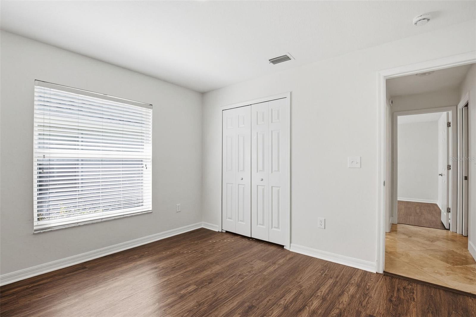 Image 25 of 45 For 18804 Forest Glen Court