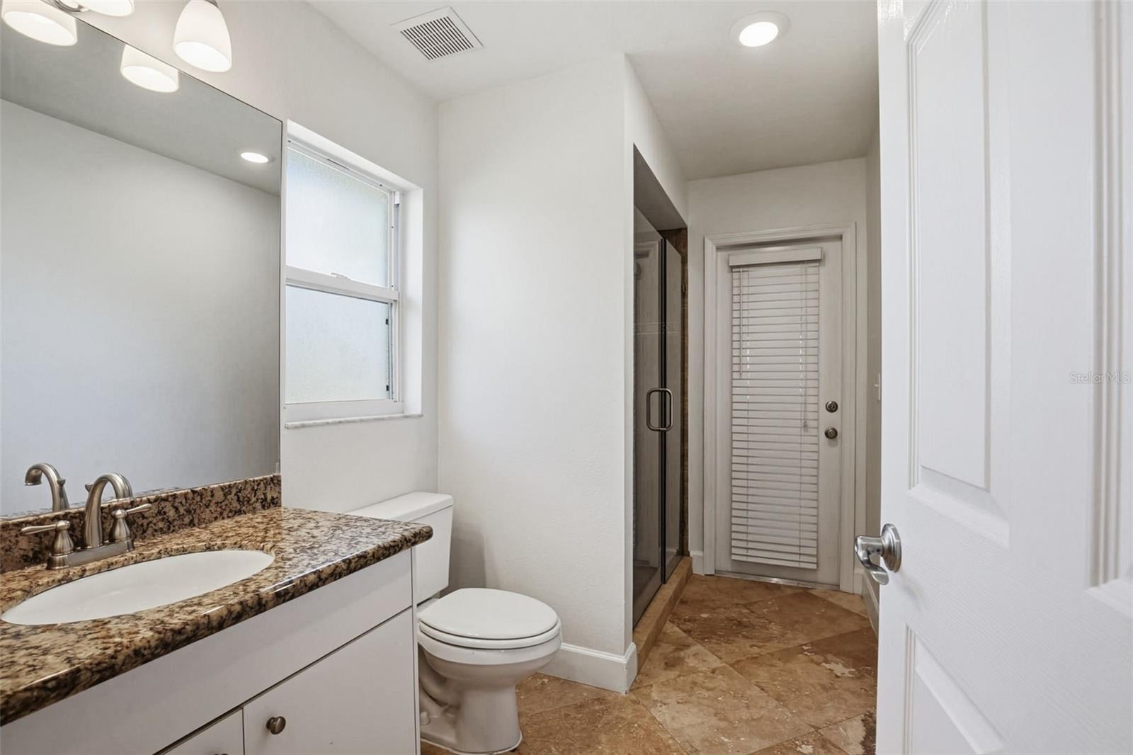 Image 32 of 45 For 18804 Forest Glen Court