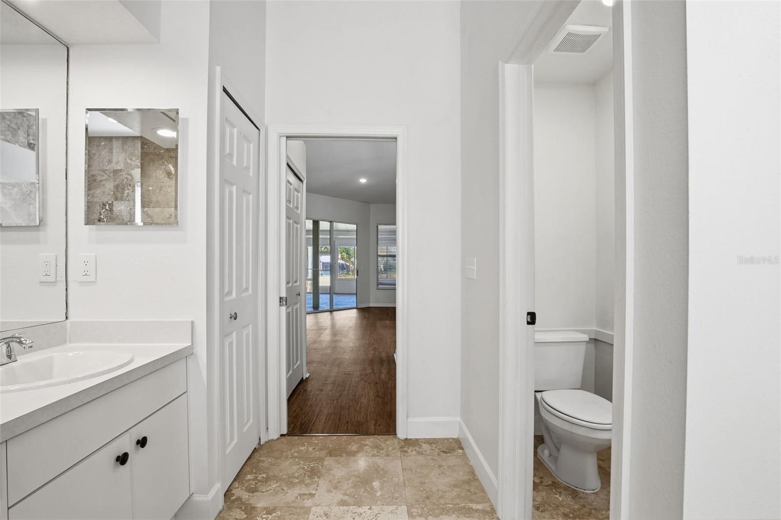 Image 35 of 45 For 18804 Forest Glen Court