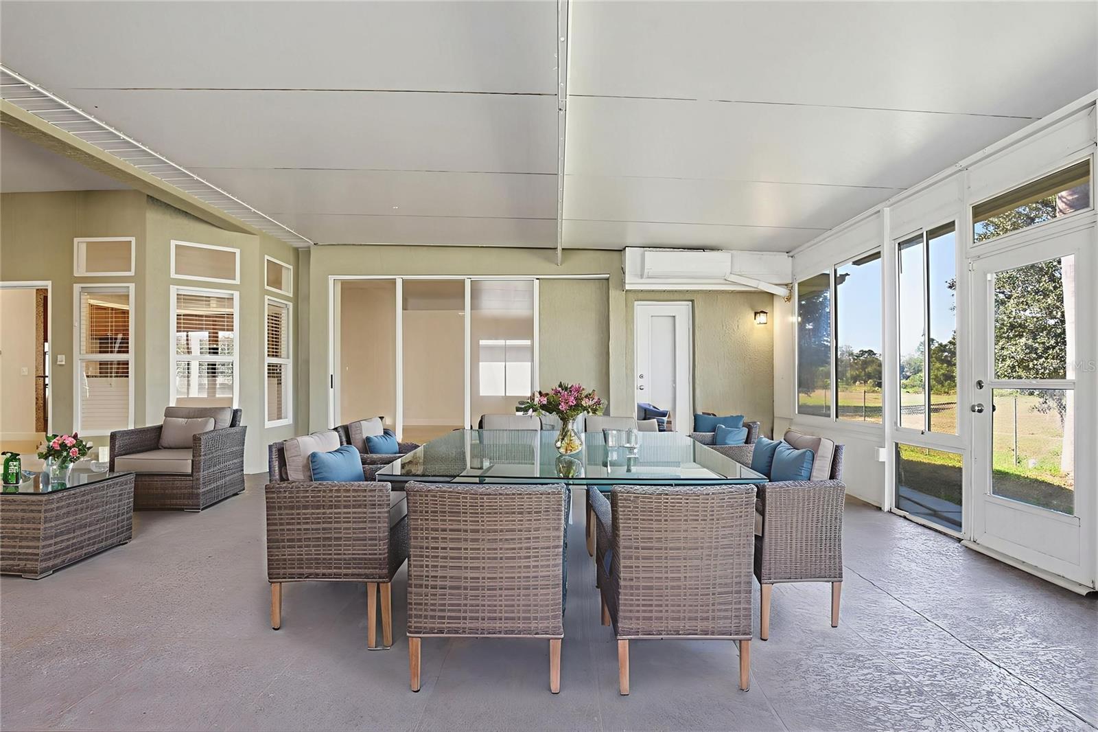 Image 38 of 45 For 18804 Forest Glen Court