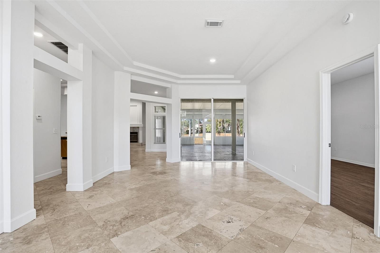 Image 5 of 45 For 18804 Forest Glen Court