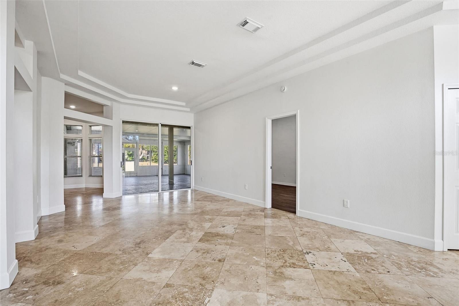 Image 6 of 45 For 18804 Forest Glen Court