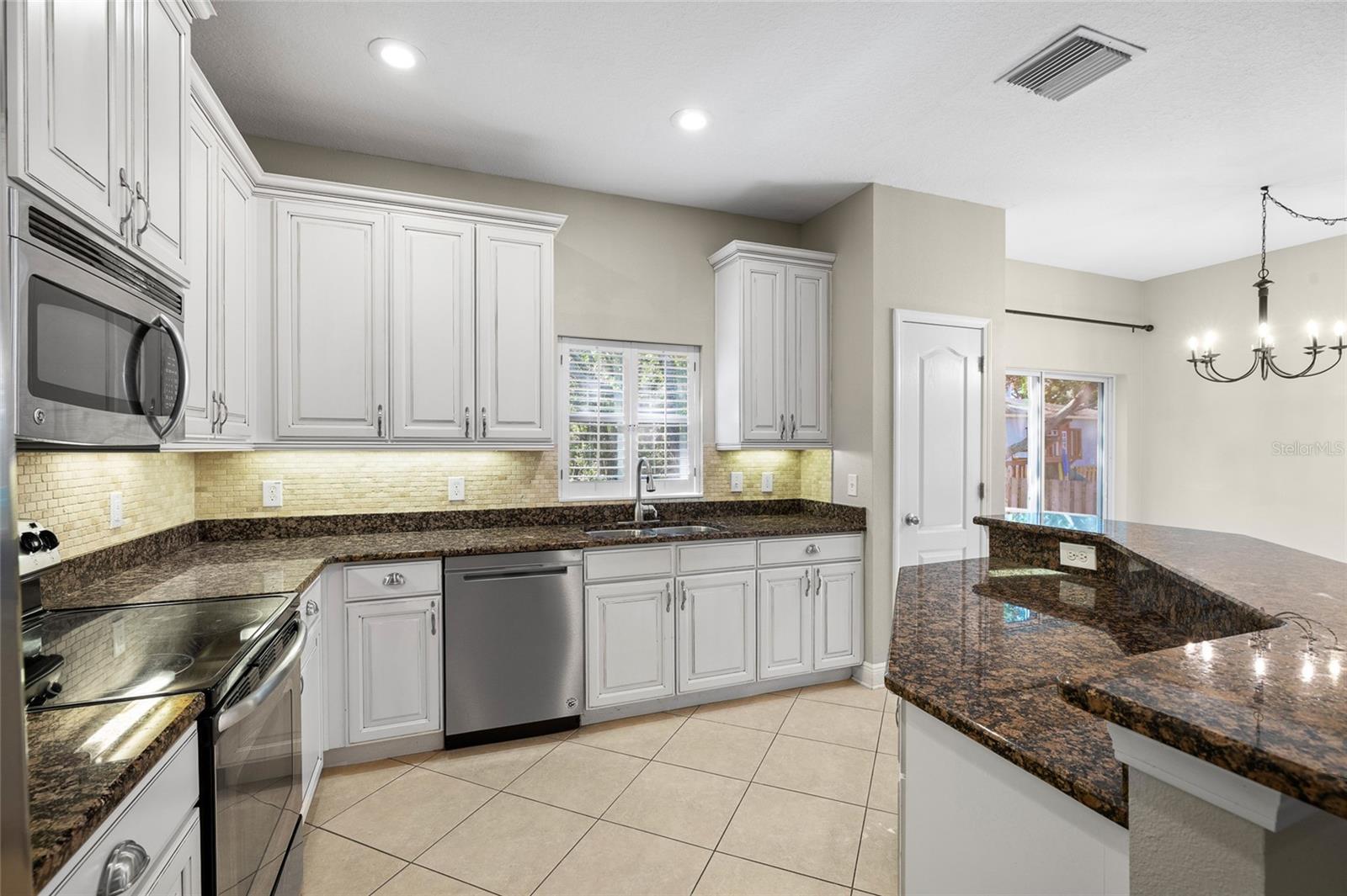 Image 12 of 38 For 7417 Fitzgerald Street