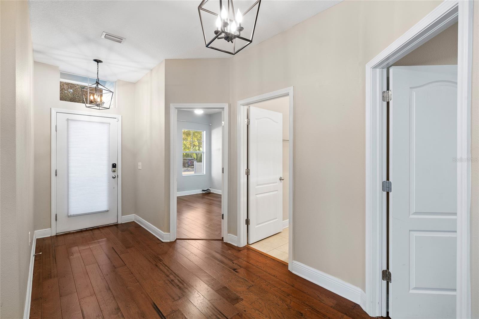 Image 5 of 38 For 7417 Fitzgerald Street