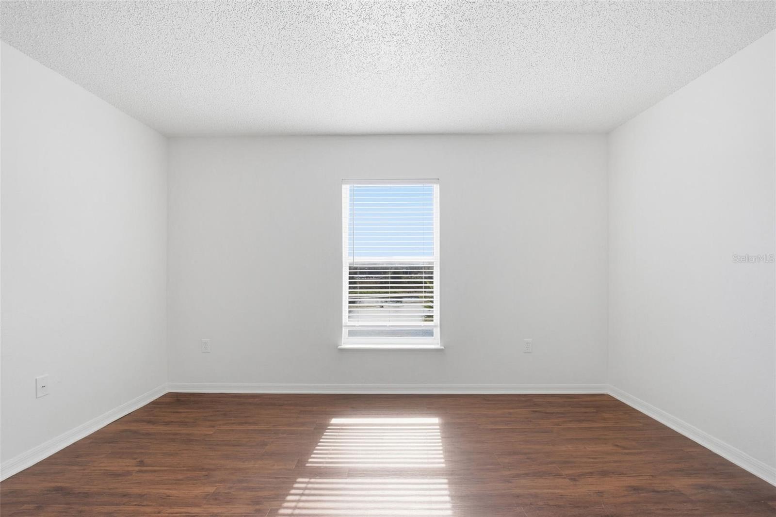 Image 19 of 40 For 30230 Double Drive