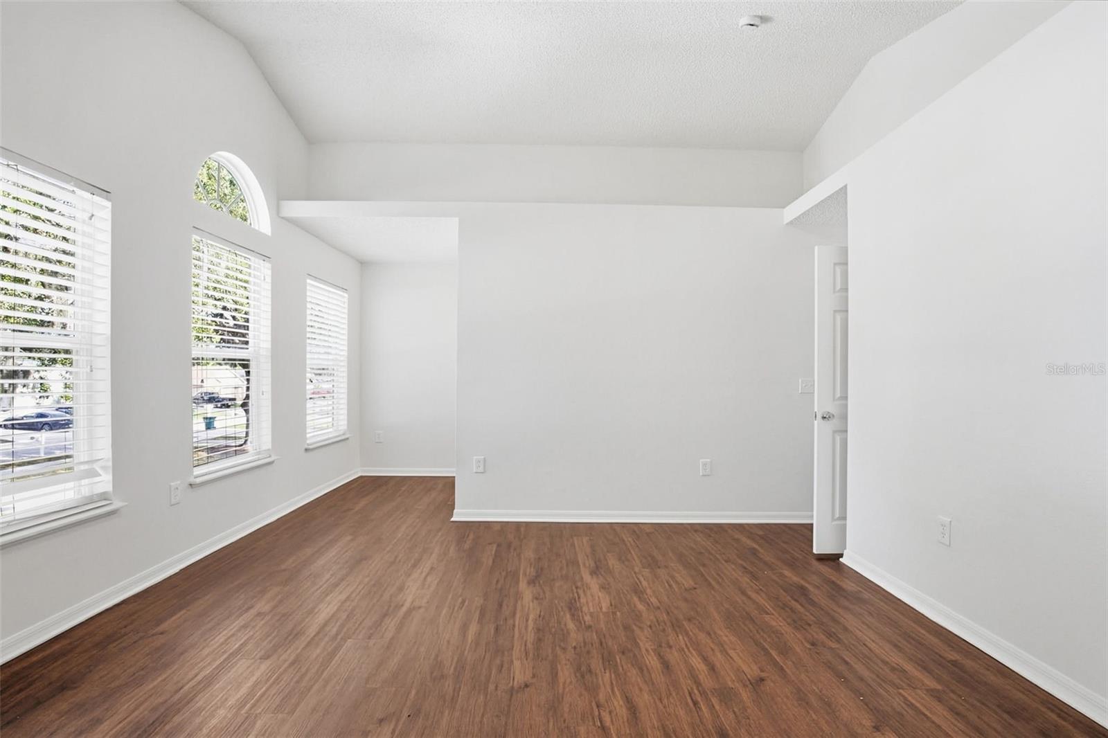 Image 27 of 40 For 30230 Double Drive