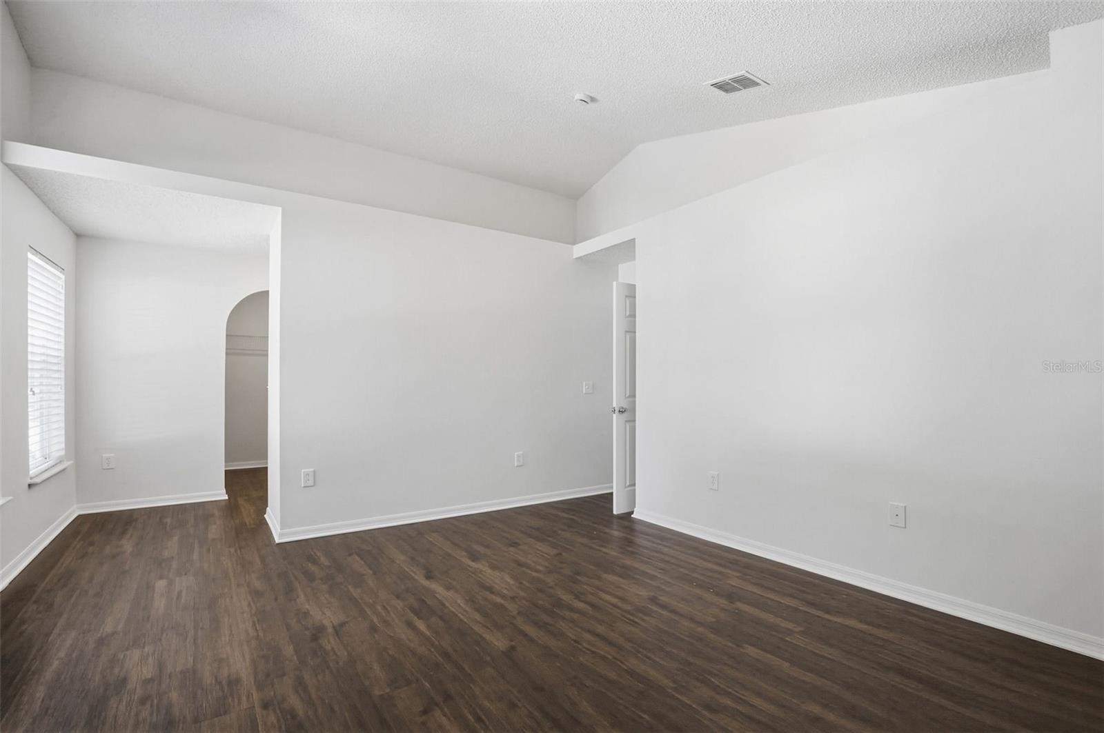 Image 28 of 40 For 30230 Double Drive