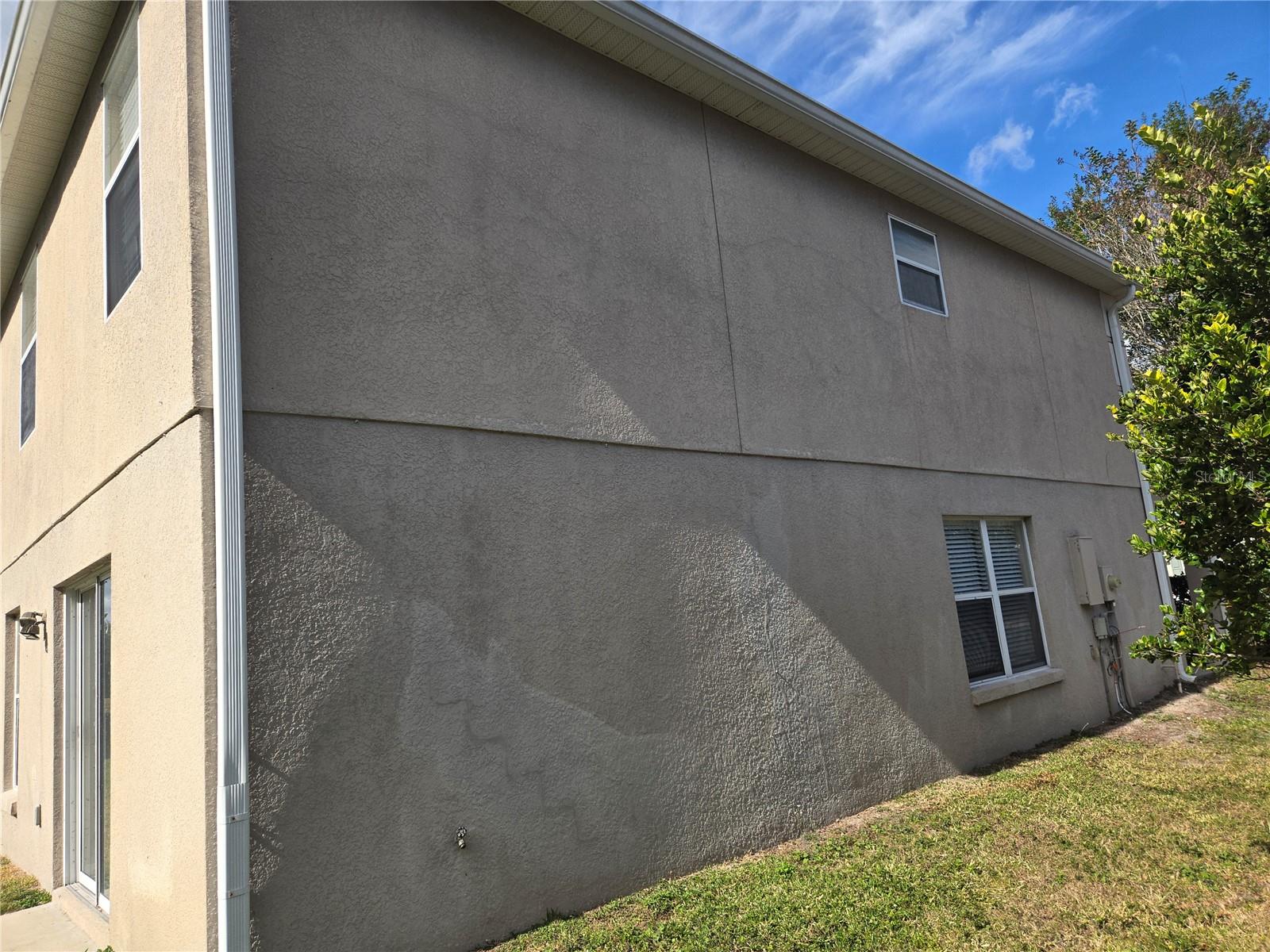 Image 4 of 23 For 8 Windrose Drive