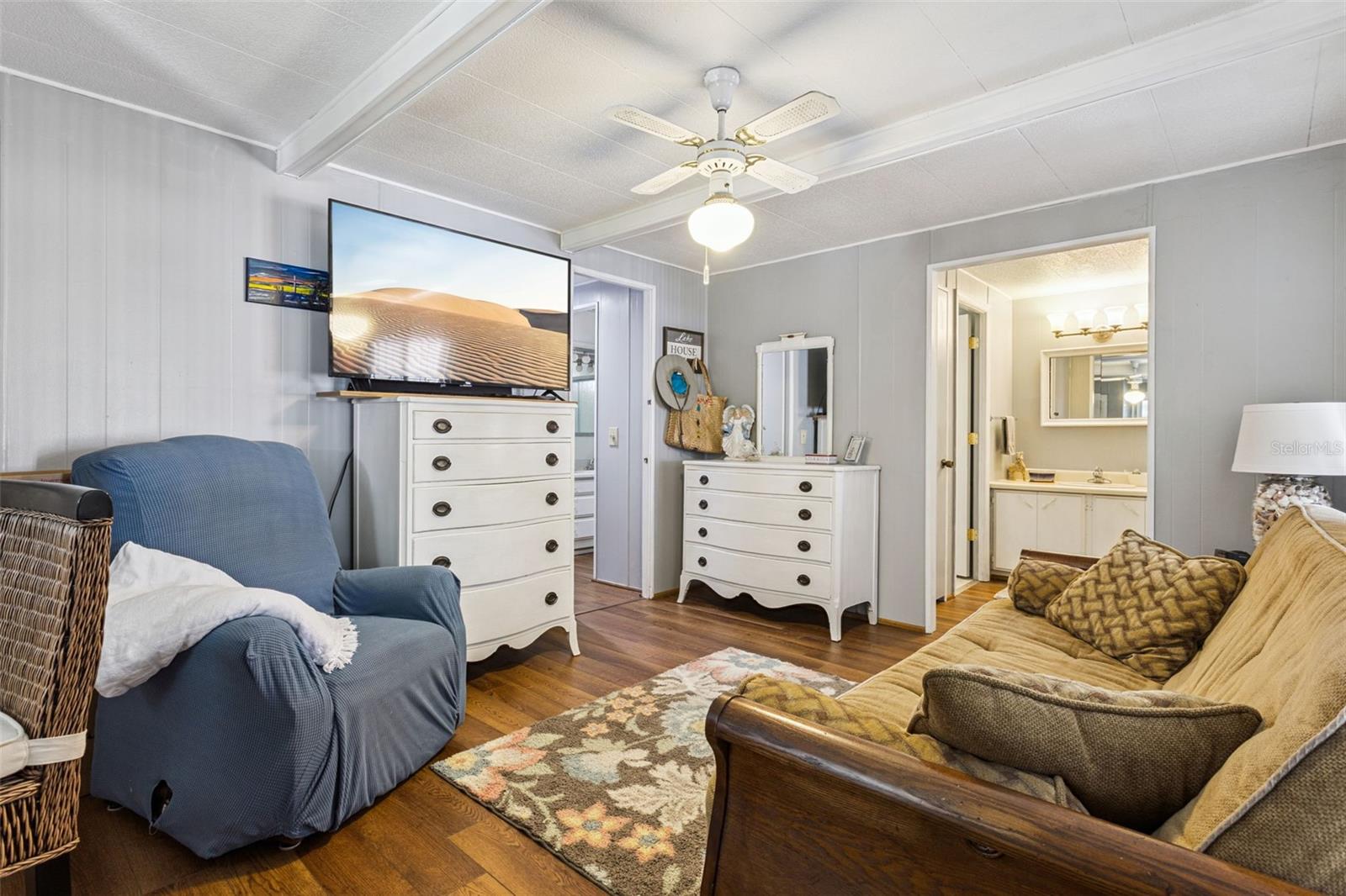 Image 17 of 47 For 120 Breezy Point