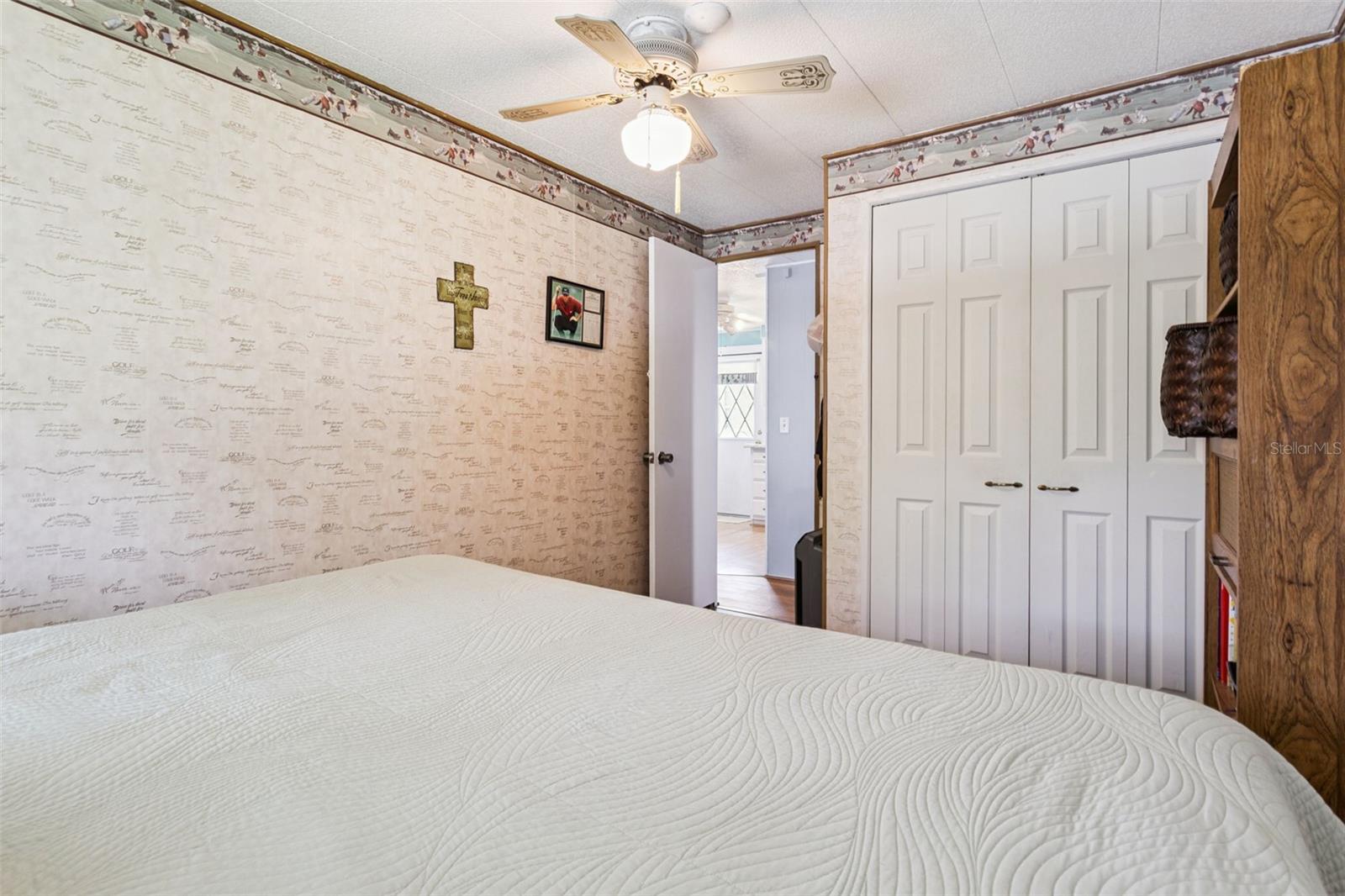 Image 23 of 47 For 120 Breezy Point