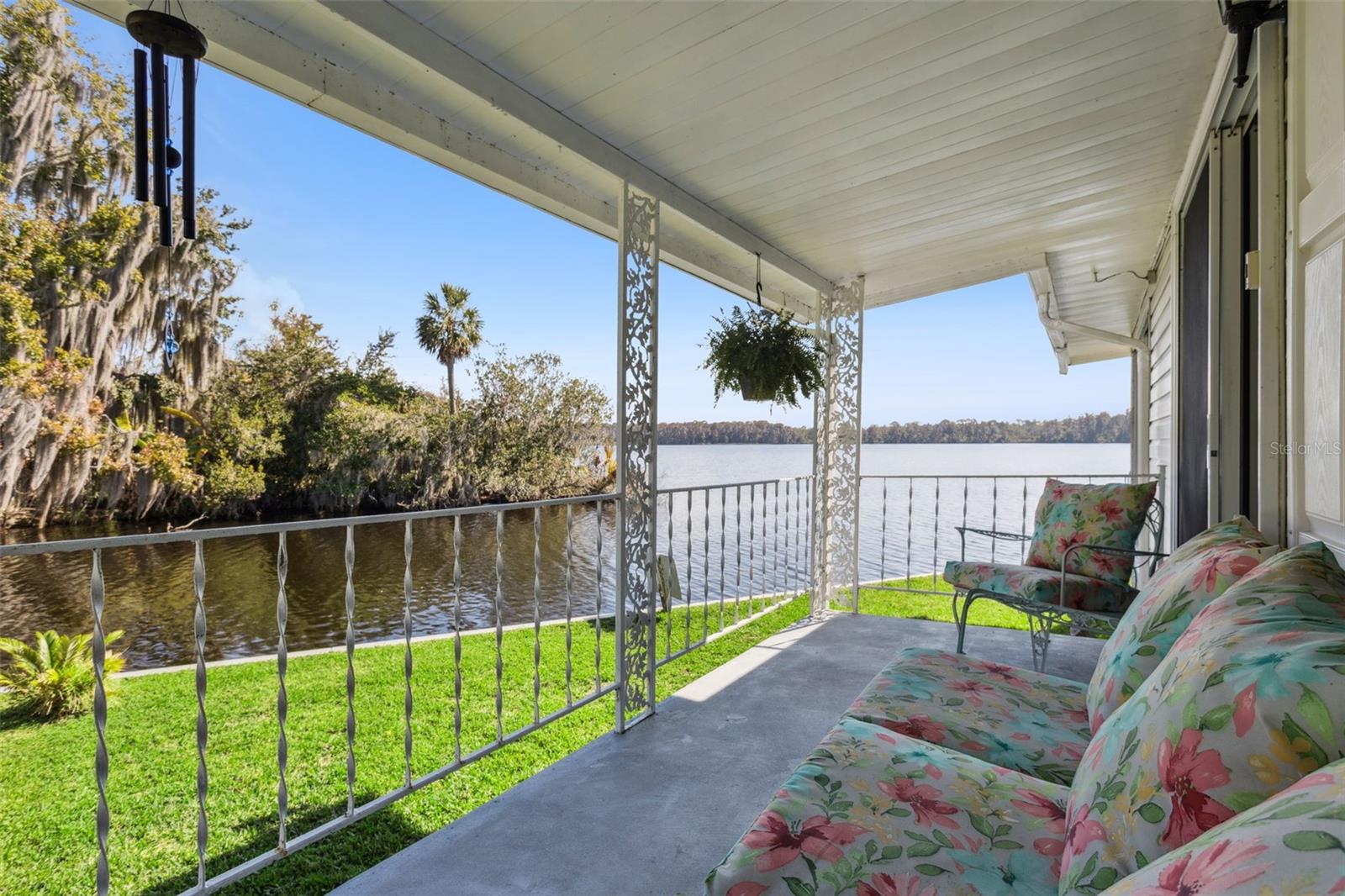 Image 27 of 47 For 120 Breezy Point