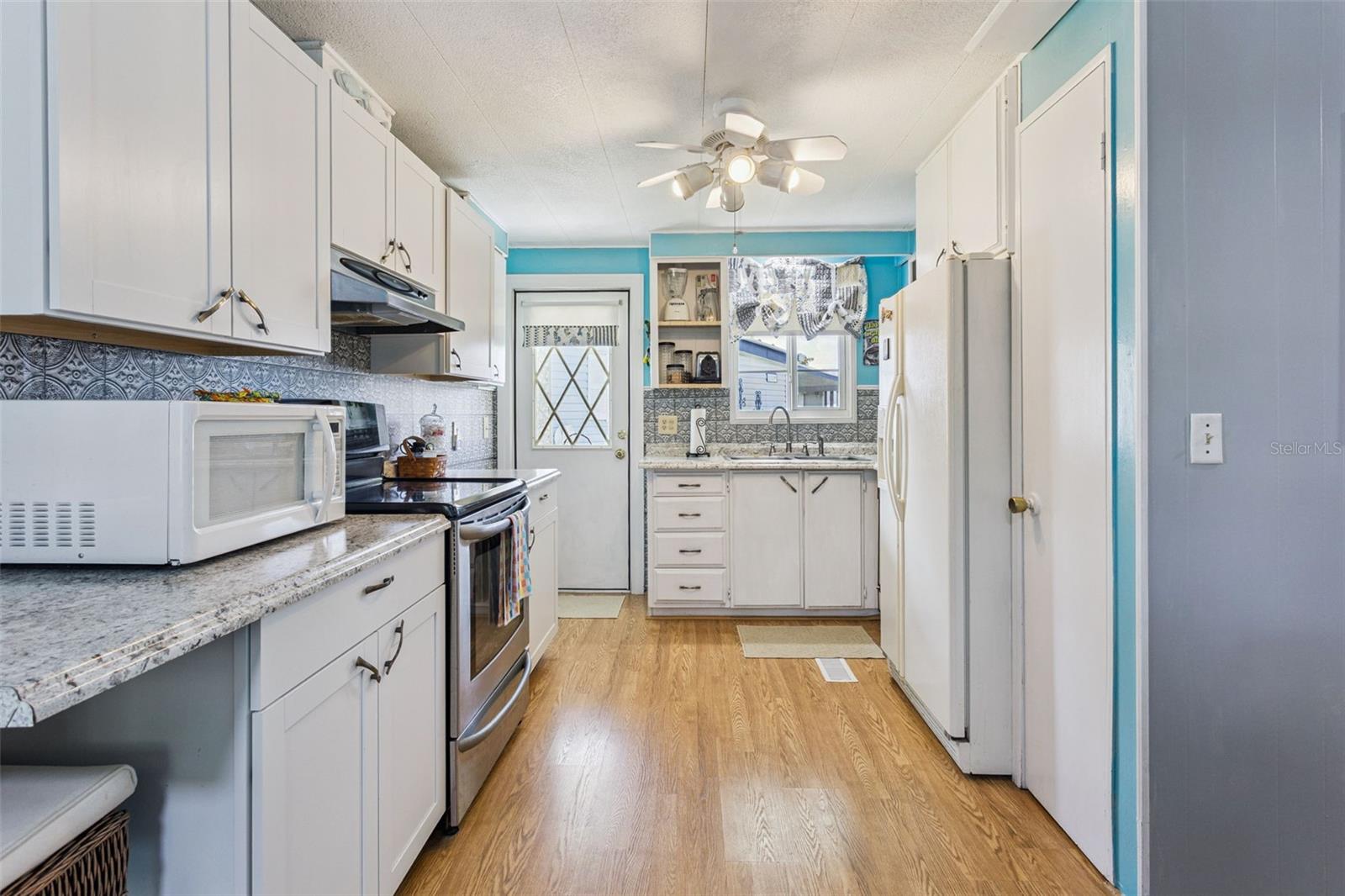 Image 6 of 47 For 120 Breezy Point