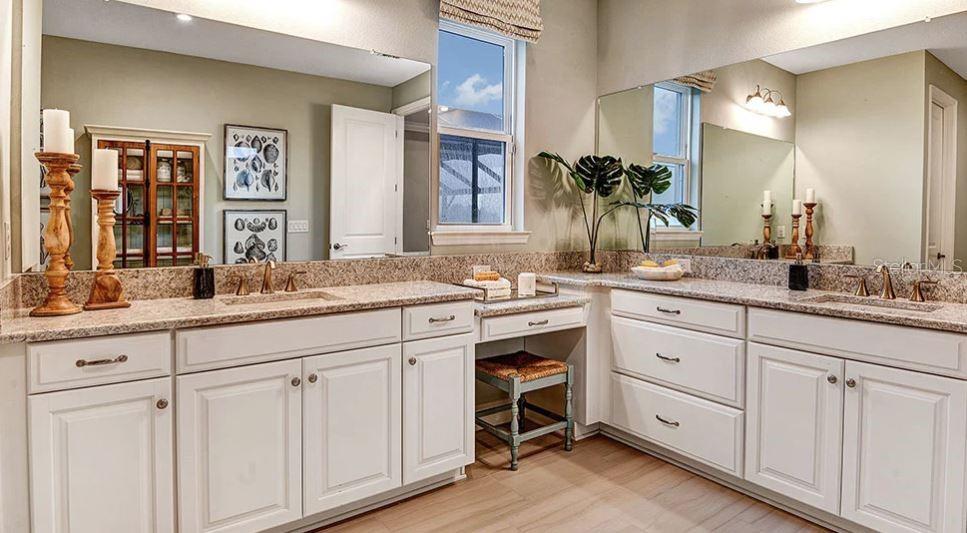 Image 8 of 17 For 798 Junonia Boulevard