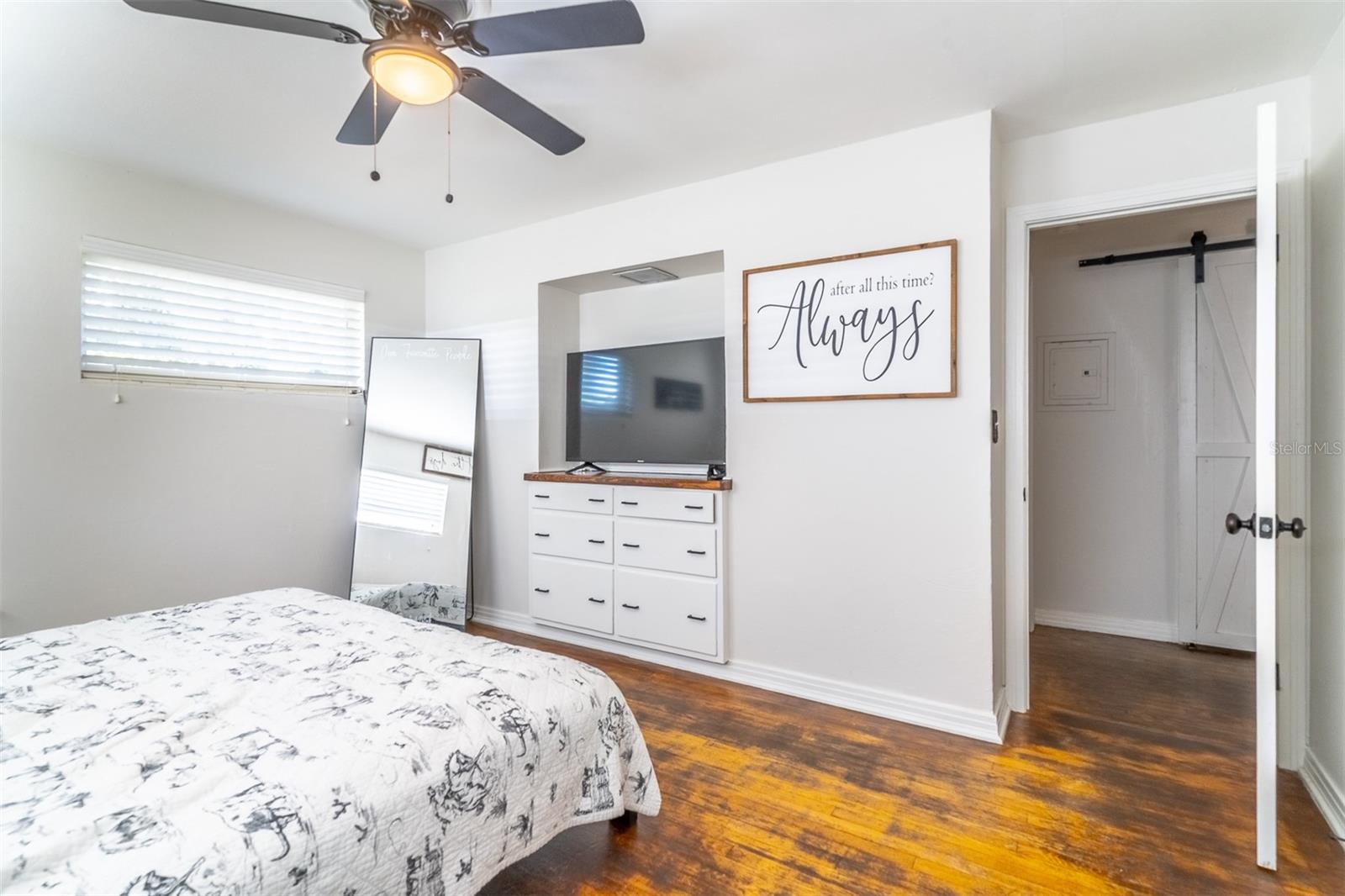 Image 19 of 25 For 1237 Voorhis Avenue