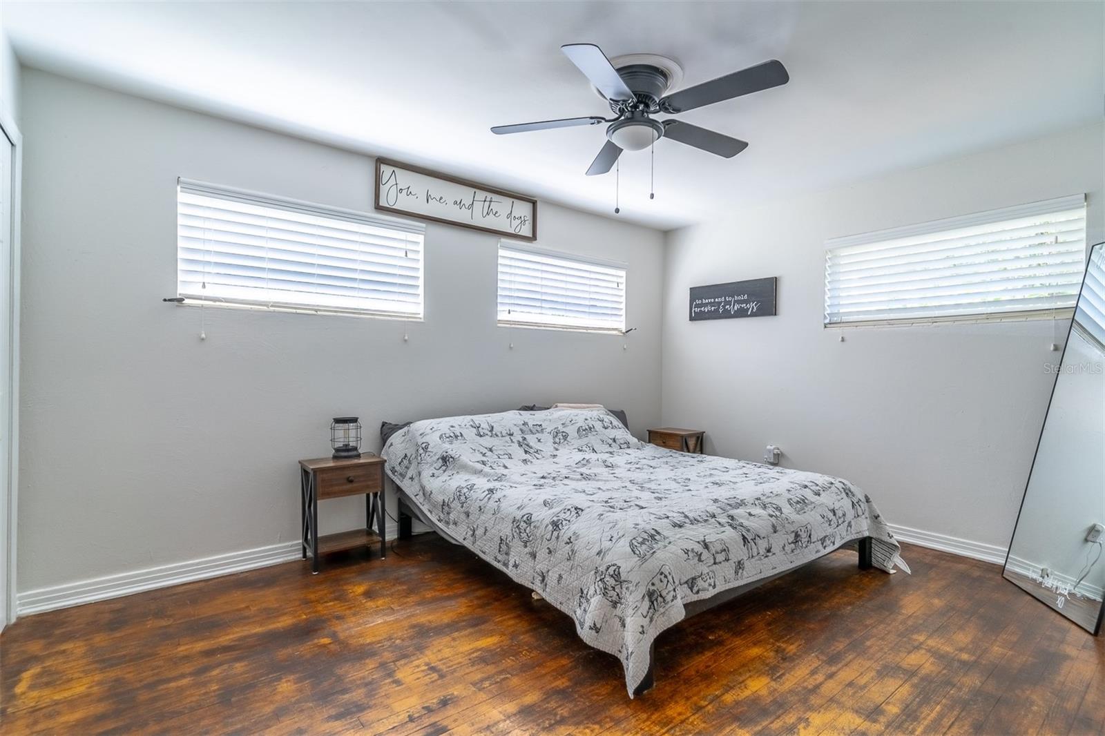 Image 21 of 25 For 1237 Voorhis Avenue