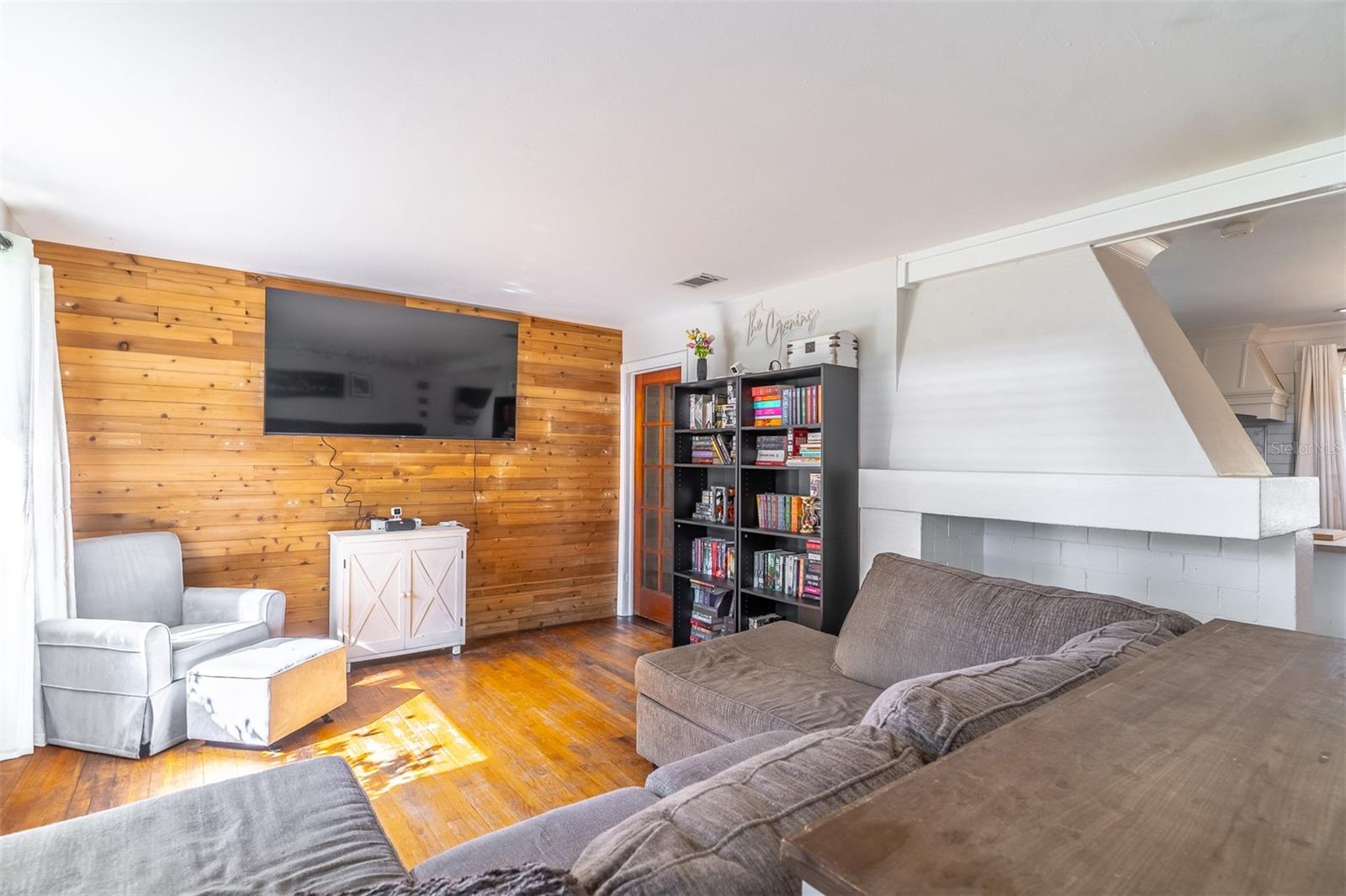 Image 6 of 25 For 1237 Voorhis Avenue