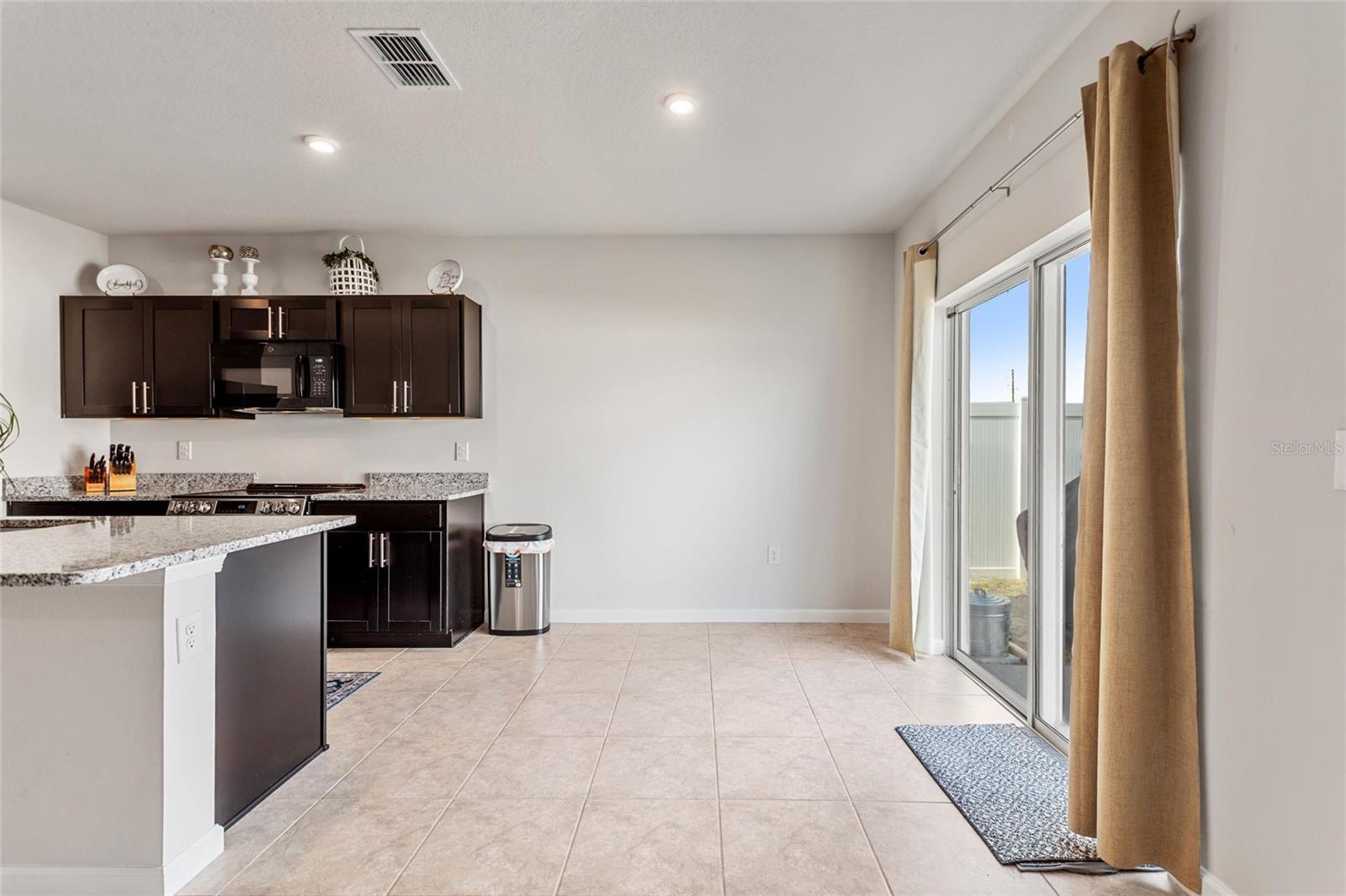 Image 13 of 31 For 1217 Lexington Lane