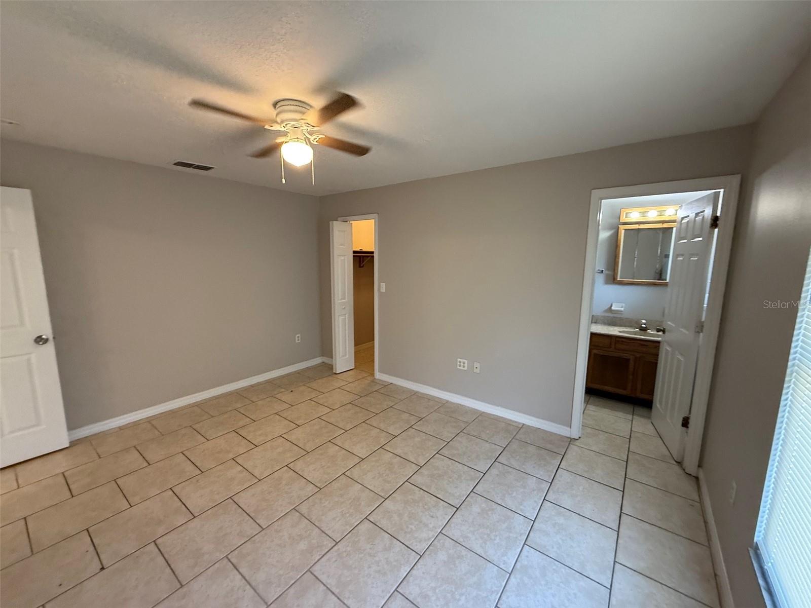 Image 13 of 17 For 320 Baccarat Court B