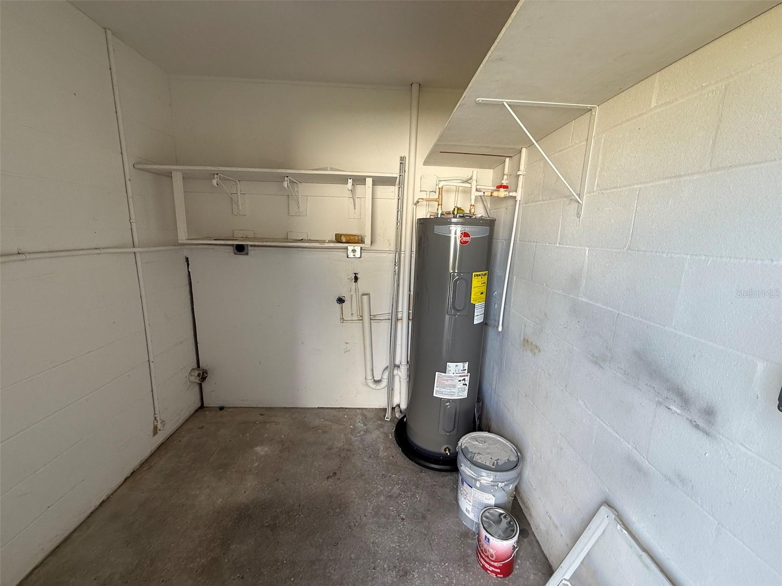 Image 15 of 17 For 320 Baccarat Court B