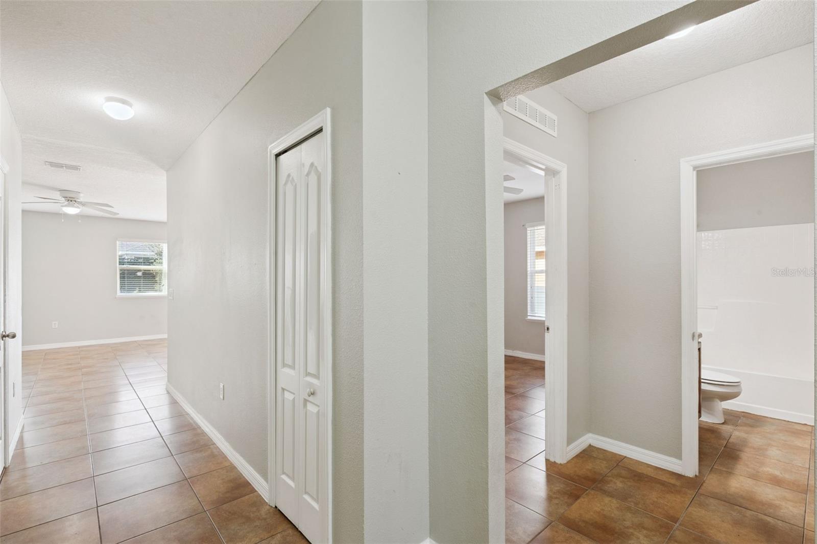 Image 14 of 52 For 1038 Suffragette Circle