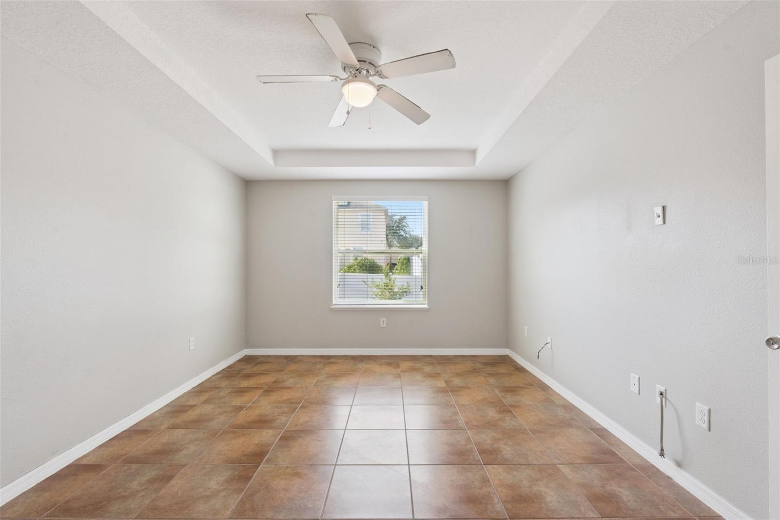 Image 18 of 52 For 1038 Suffragette Circle