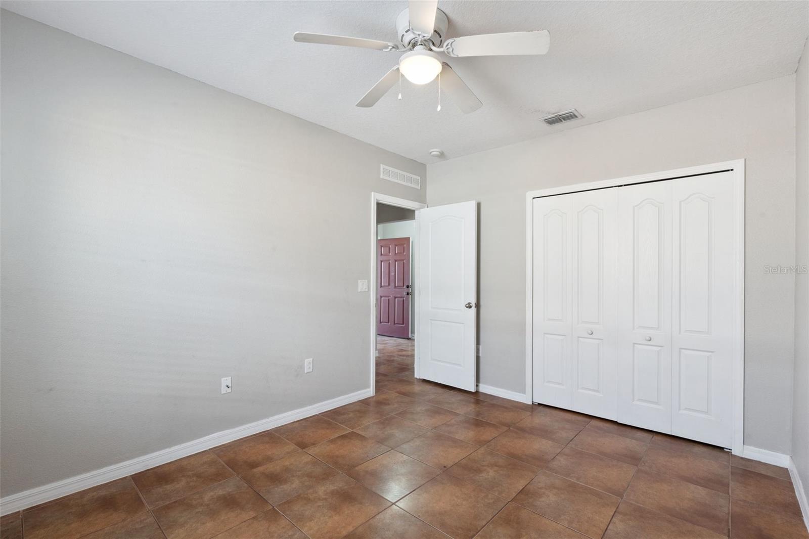 Image 20 of 52 For 1038 Suffragette Circle