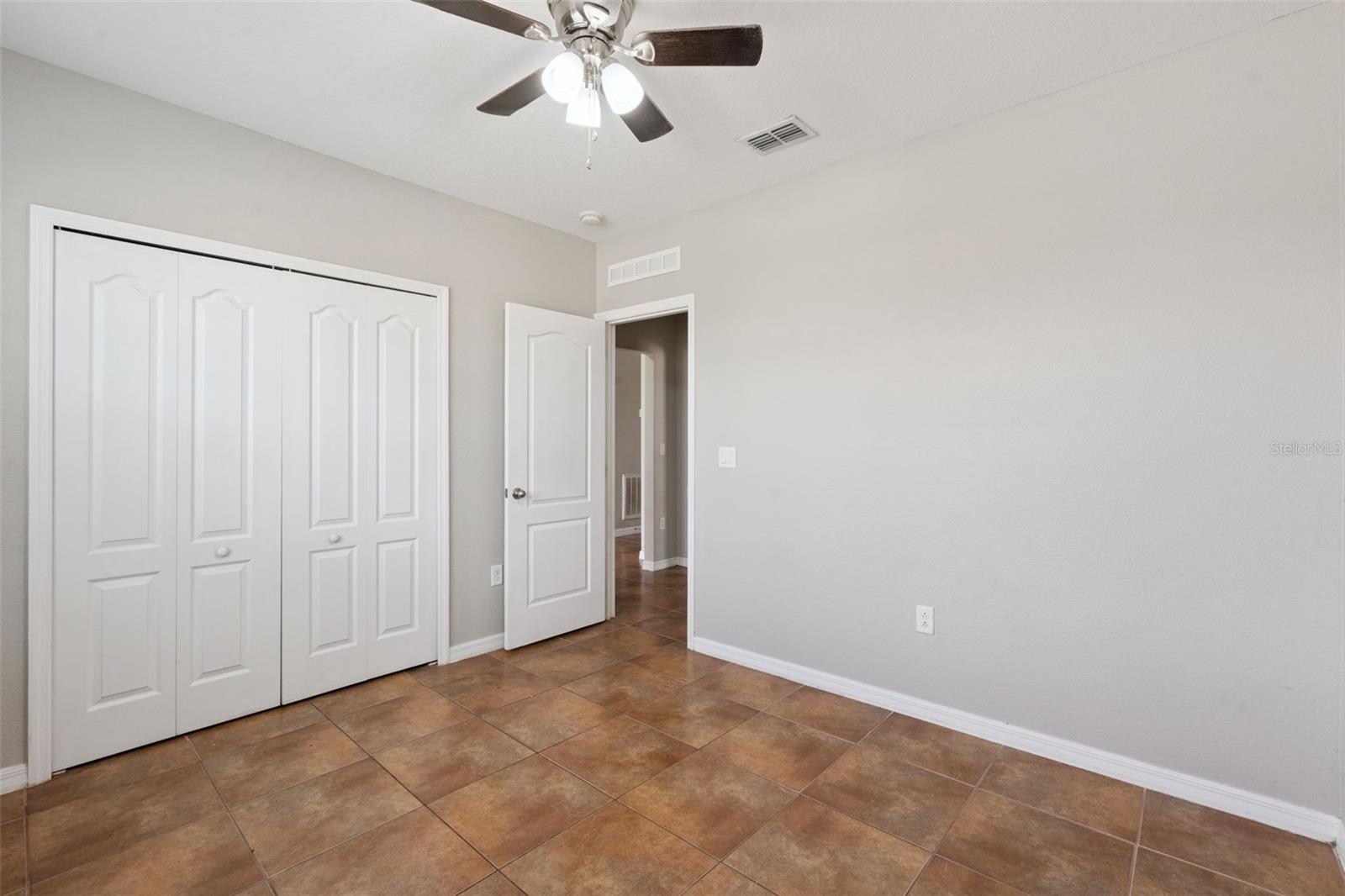 Image 23 of 52 For 1038 Suffragette Circle